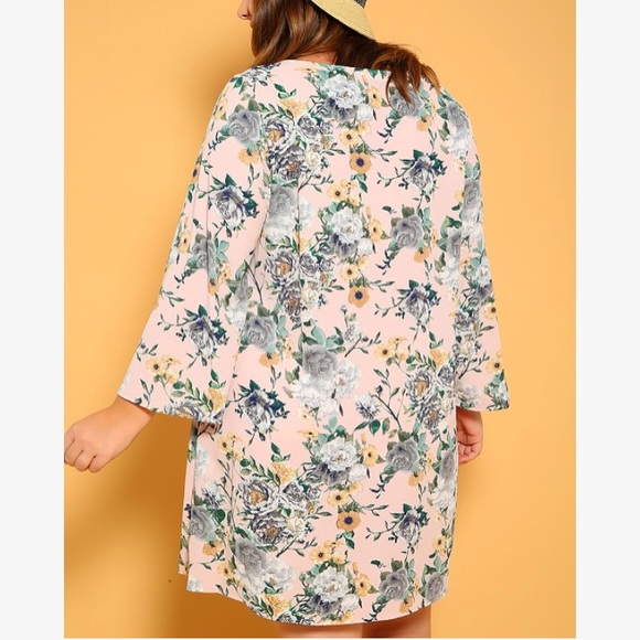 Long sleeve floral plus size dress - Picture 2 of 4